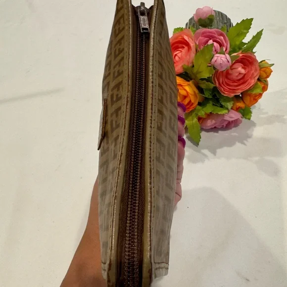 Authentic Fendi vintage pouch - Picture 8 of 10